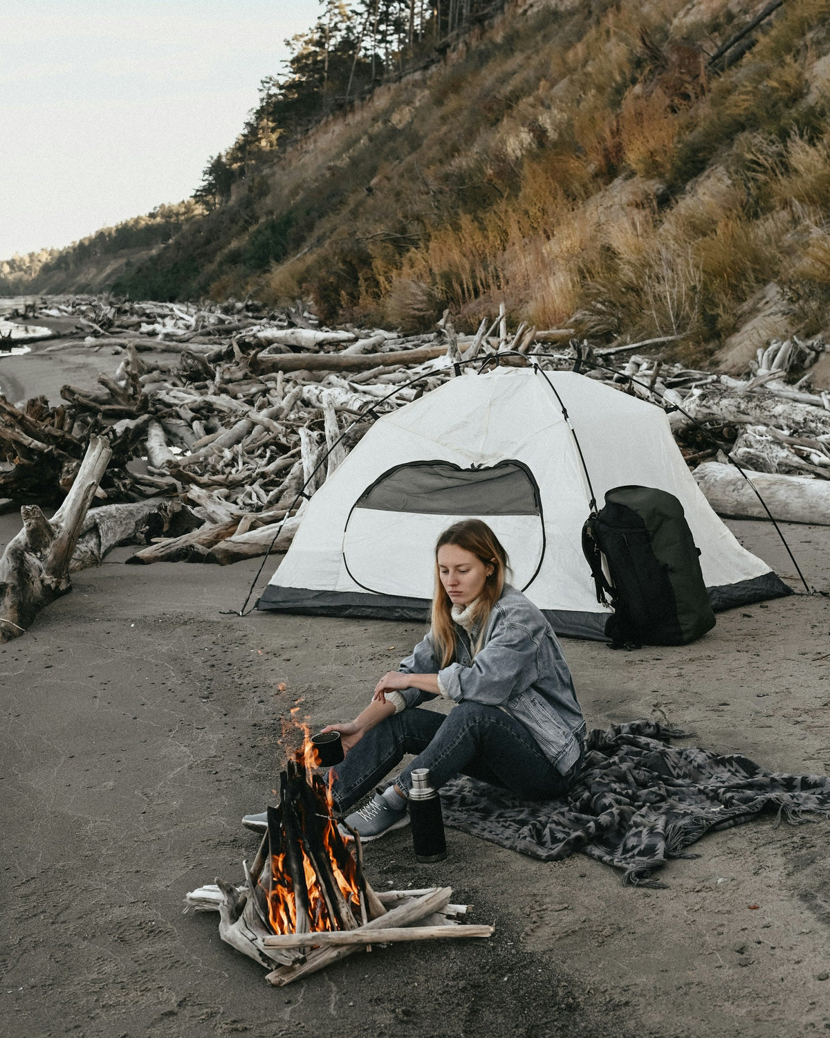 CAMP & SLEEP