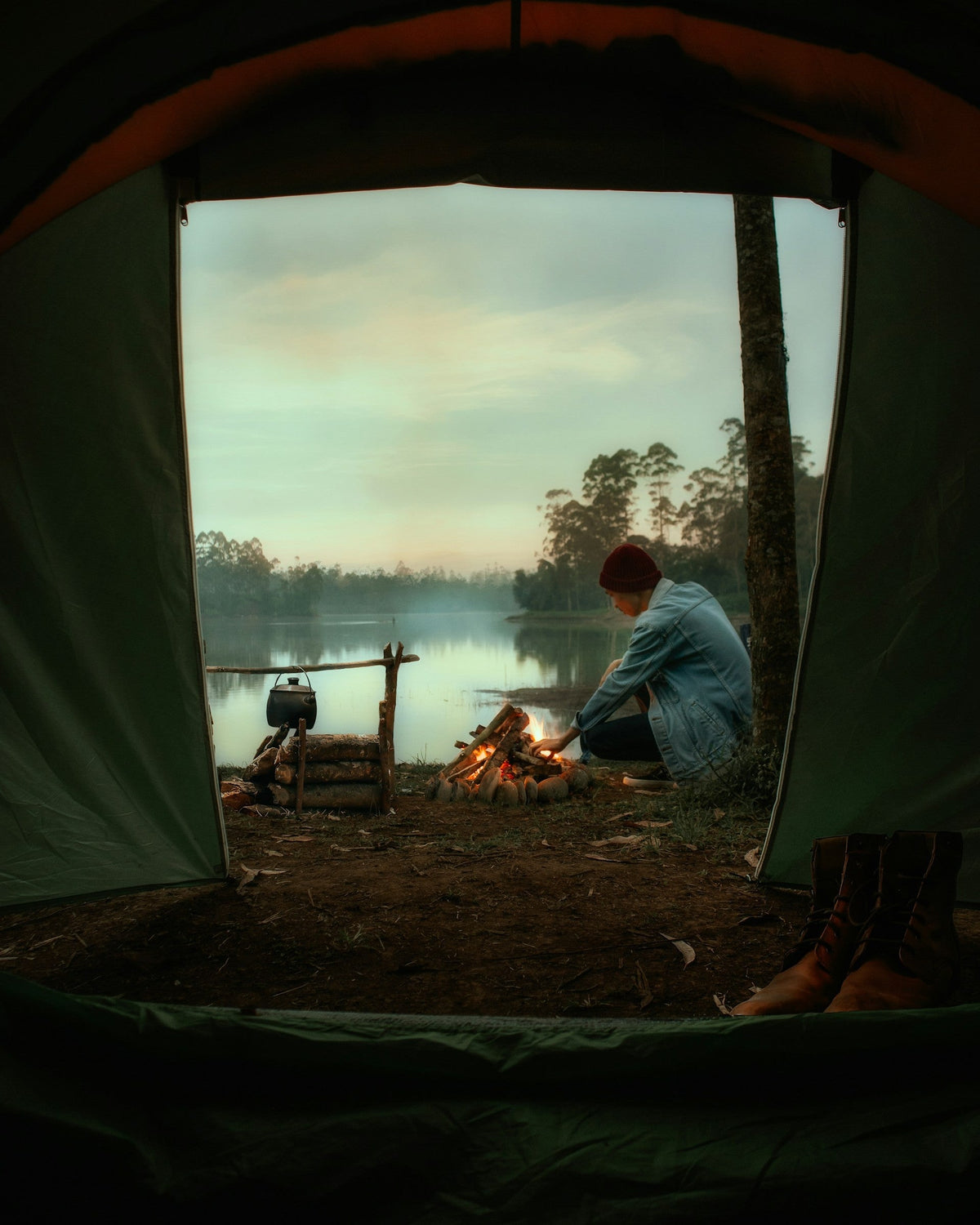 CAMP KITCHEN